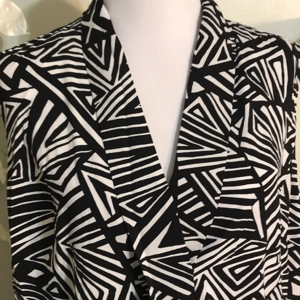 CALVIN KLEIN PLUS SIZE TOP - Picture 2 of 5
